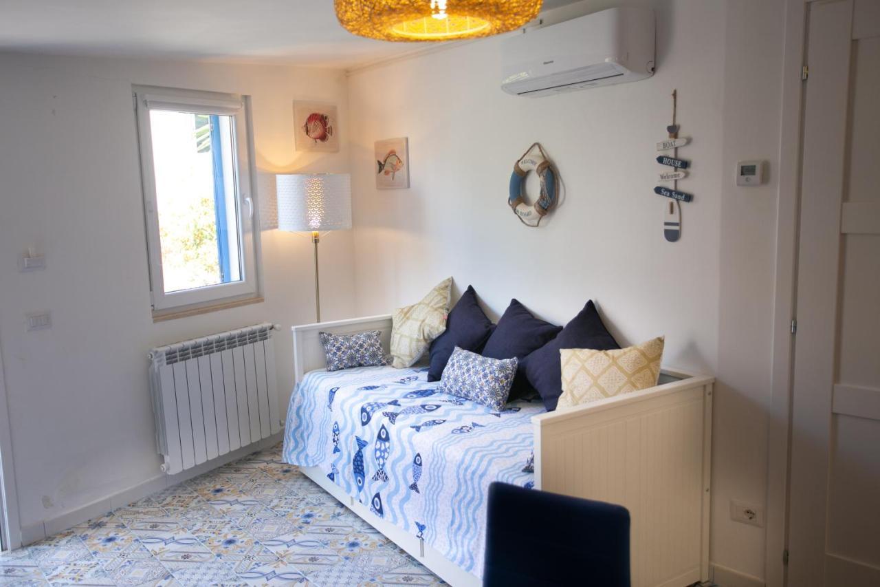 Dilettaanna Luxury Apartment Lipari Тропея Экстерьер фото